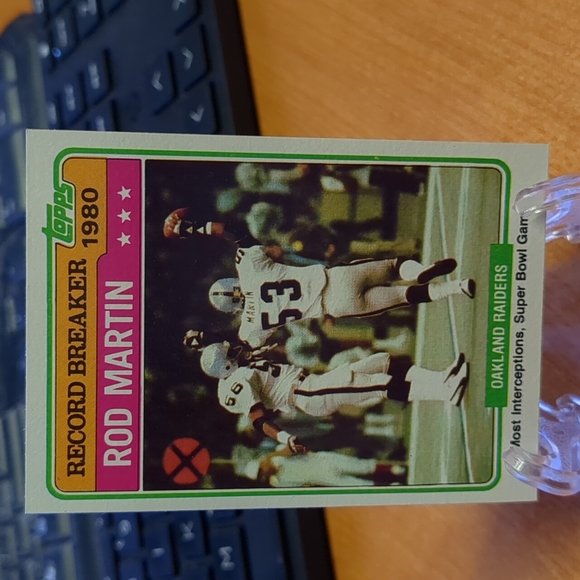 Lot - 1981 Topps + (2) 2021 Panini Prizm Football - Set #3 - Picture 3 of 14